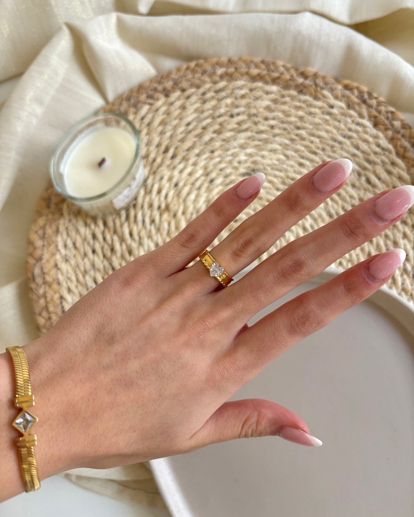 Ring Herz massiv- Gold