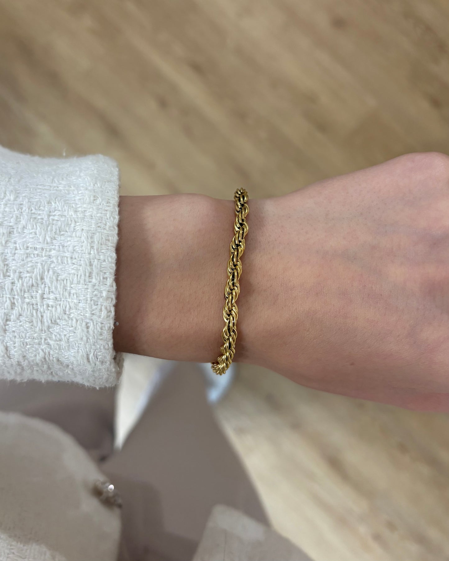 Massives gedrehtes Armbänder