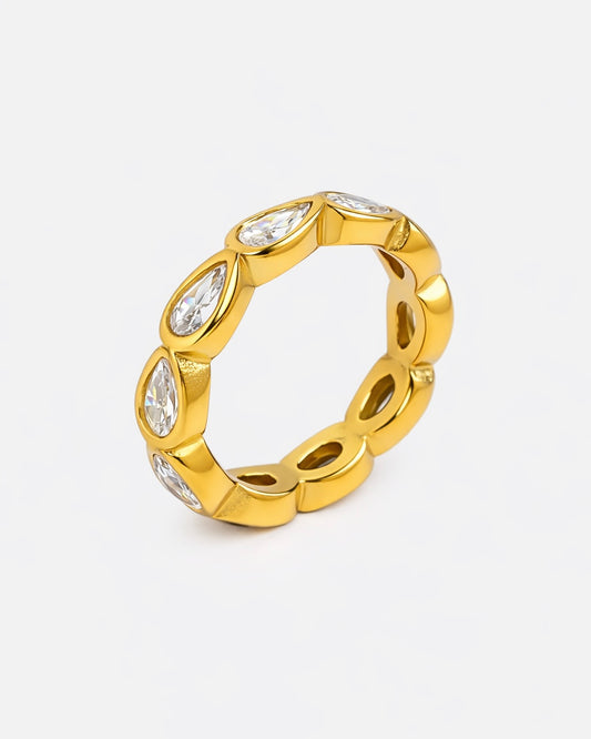 Lina Ring mit weißen Steinen