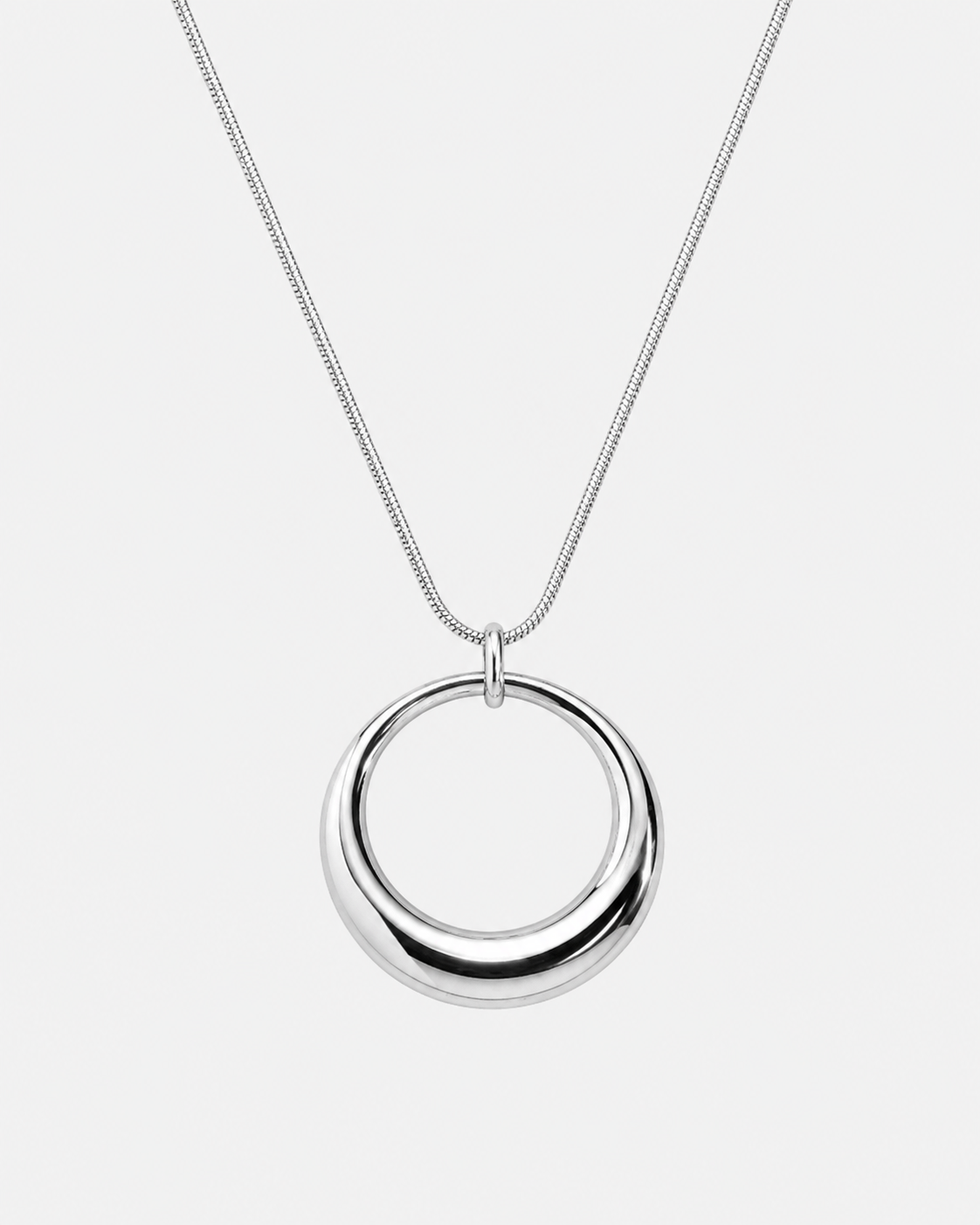Lange Statement-Kette mit großem Kreis-Anhänger in Silber