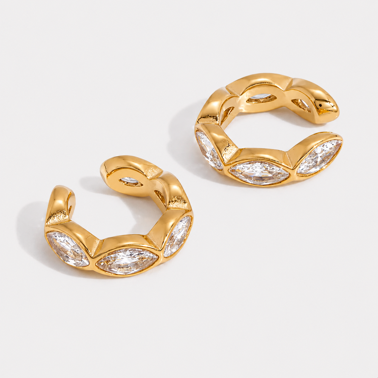 Luna Shine Earcuff Gold